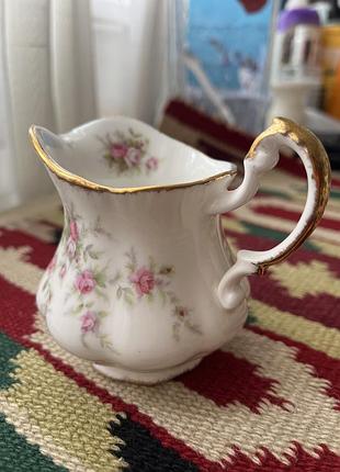 Вінтажний молочник від англійської мануфактури paragon з візерунком "victoriana rose".