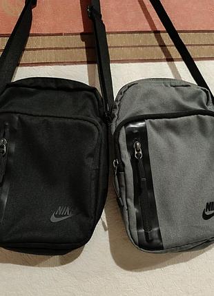 Сумка nike tech fleece в идеальном состоянии, черная и серая