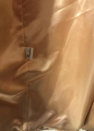 Красивое кашемировое пальто персиковой цвета2 фото