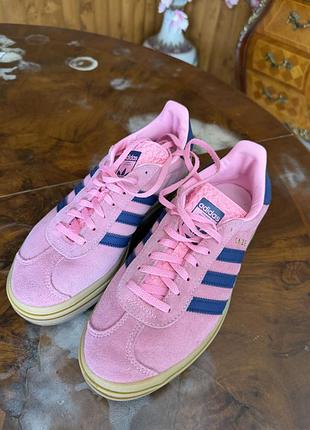 Взуття  adidas gazelle , нові