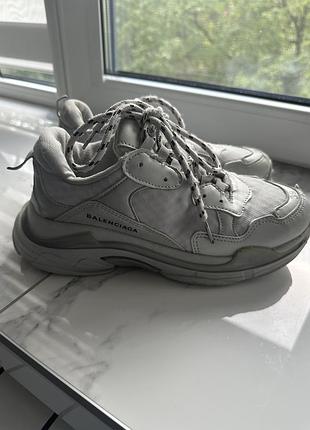 Кросівки сірі balenciaga 39 розмір