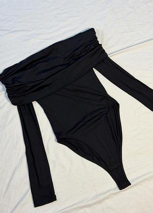 Боді з відкритими плечима zara чорний