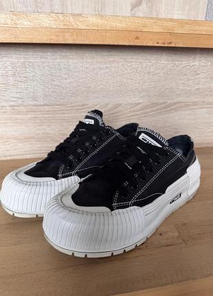 Кеди fila на платформі