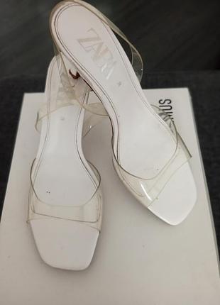 Босоножки zara