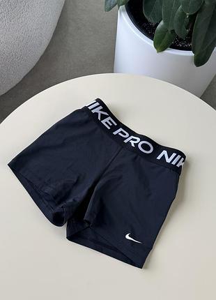 Жіночі спортивні шорти nike pro чорні спортивні шорти nike pro
