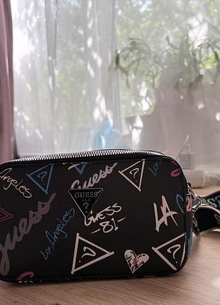 Сумка guess чорна 19см довжина, 11,5 см висота, 7см ширина