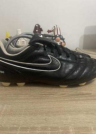 Футбольные бутсы nike timempo