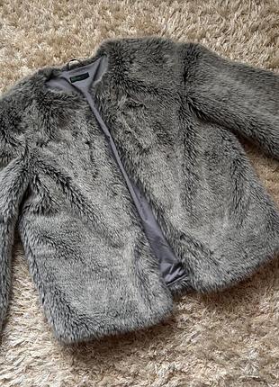 Шуба від stile benetton
