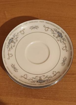 Тарелка з винтажного фарфорового сервиза "diane", выпущенного японской компанией fine china of japan.