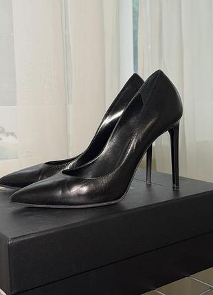 Туфлі saint laurent