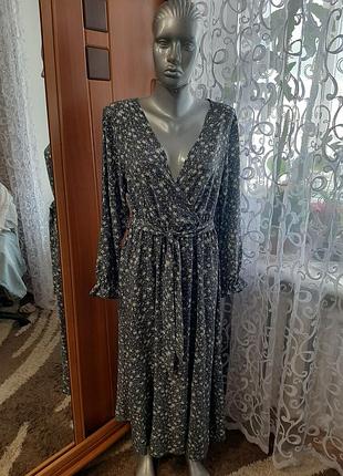 Платье с рукавами