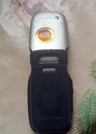 Продам телефон sony ericsson z200 4