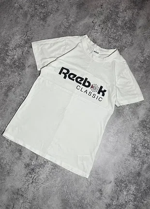 Футболка reebok classic