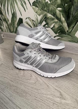 Кросівки 40р adidas 25.5см
