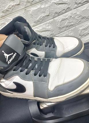 Продам кросівки nike jordan