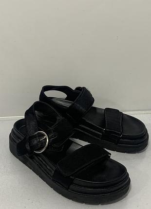 Босоніжки zara