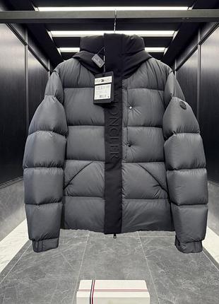 Мужская теплая зимняя пуховая куртка moncler монклер серый пуховик с капюшоном