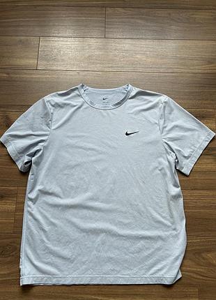 Чоловіча спортивна футболка nike