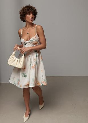 Короткое льняное цветочное платье