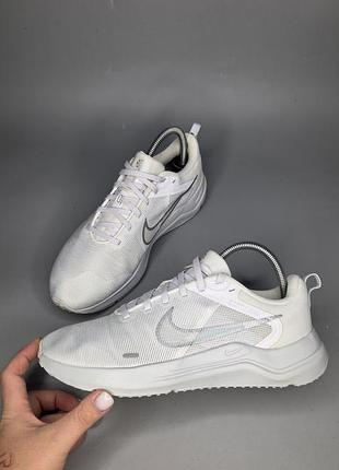 Белые кроссовки nike downshifter 12