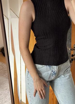 Трикотажний топ gina tricot