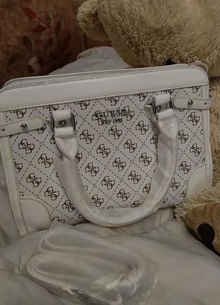 Нова сумка guess