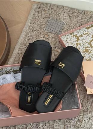 Шльопанці miu miu  12-14 робочих днів