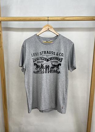 Levi’s футболка