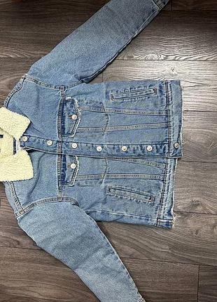 Куртка джинсова жіноча осіння bershka,розмір xxs
