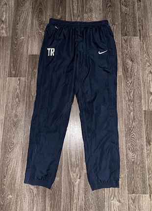 Спортивные штаны nike