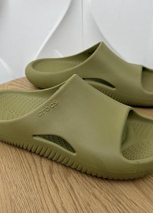Оригінальні шльопанці crocs m12
