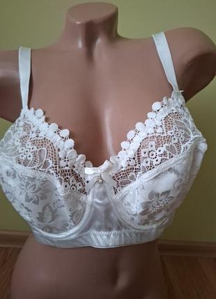 Бюстгальтер 90d
