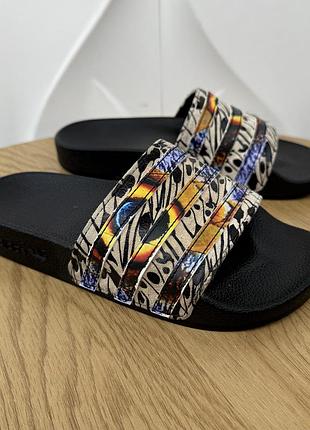 Оригінальні шльопанці adidas