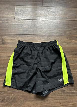 Чоловічі спортивні шорти new balance