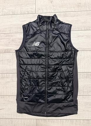 Чоловічий жилет new balance розмір с