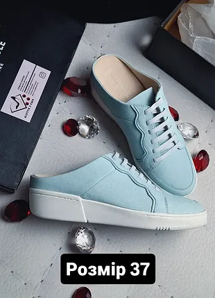 Kenneth cole new york оригінал шкіряні ніжно-блакитні напівкеди