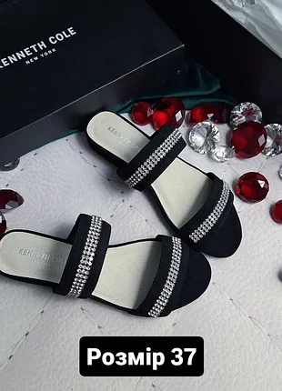 Kenneth cole ny оригінал замшеві сандалії розшиті стразами