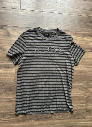 Чоловіча футболка guess