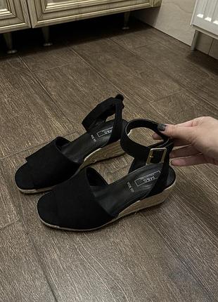 Босоніжки mark and spencer з плетеною підошвою