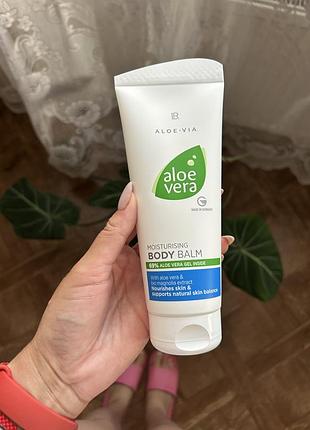 Зволожуючий бальзам для тіла lr aloe vera 89% гель алое