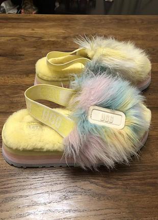 Босоніжки. ugg. яскраві, якісни