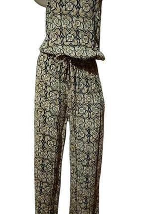 Класний ,брючний комбінезон. river island