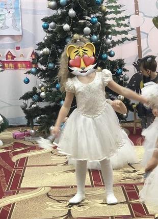 Сукня сніжинка