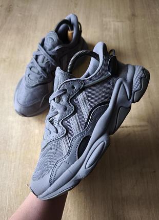 Круті жіночі кросівки adidas, оригінал, модель 2022, р.37,5.