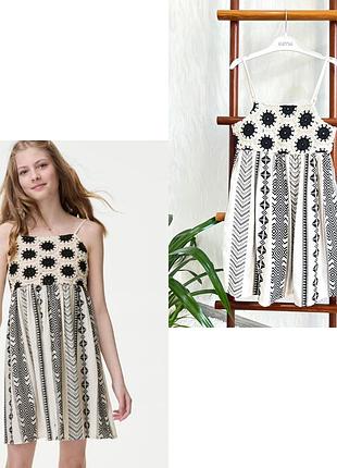 🌿сукня, яка підкорює з першого погляду від marks & spenser на 8-9 років, 128-134 см.