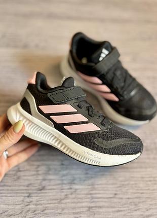 Коассные кроссовки на девочку adidas