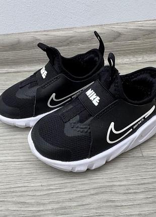 Продам дитячі кросівки nike flex runner 2  розмір 21 (11 см)