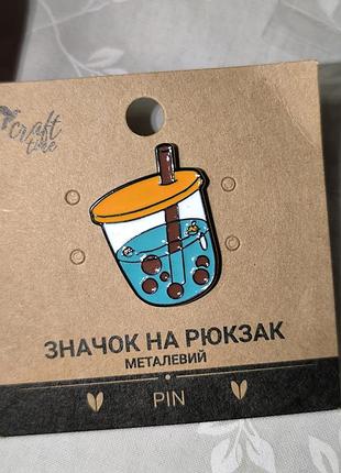 Класний металевий значок пін коктейль