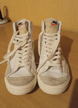 Оригінальні кросівки nike