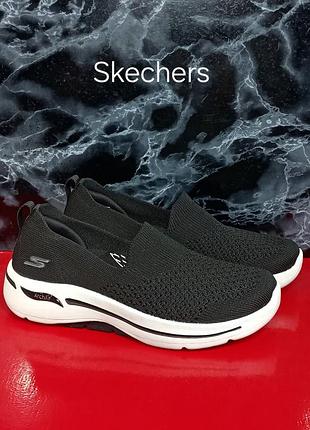 Жіночі кросівки skechers walk arch fit slip on black white оригінал
